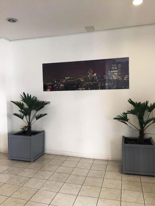 1 Bedroom Flat Near Excel, O2, Canary Wharf - Londres Exterior foto
